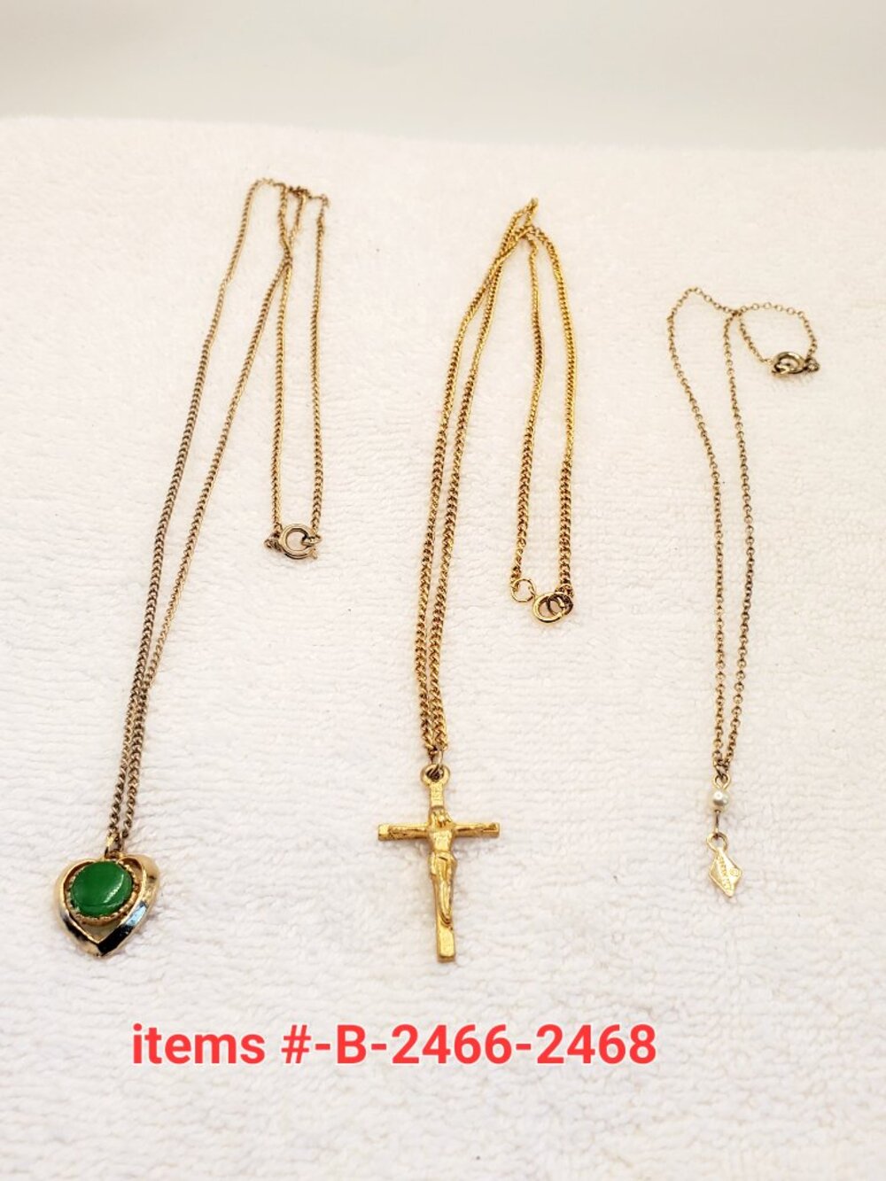 3 Gold chain Necklaces w/s pendants, items # B -2466-2468,. wt. 19 grams.